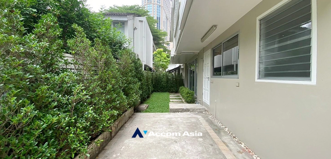 25  4 br House for rent and sale in Sukhumvit ,Bangkok BTS Phrom Phong at House suite for family AA24413