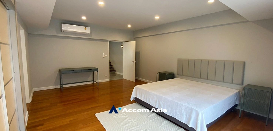 11  4 br House For Rent in Sukhumvit ,Bangkok BTS Phrom Phong at House suite for family AA24413