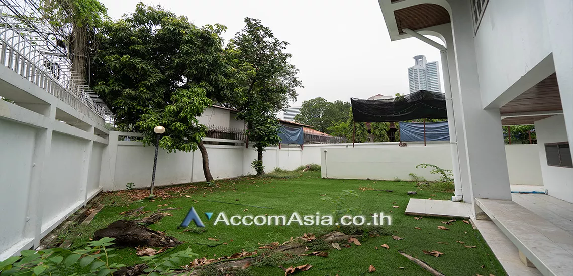 unitHome Office |  3 Bedrooms  House For Rent & Sale in Sukhumvit, Bangkok  near BTS Asok - MRT Sukhumvit (AA24422)