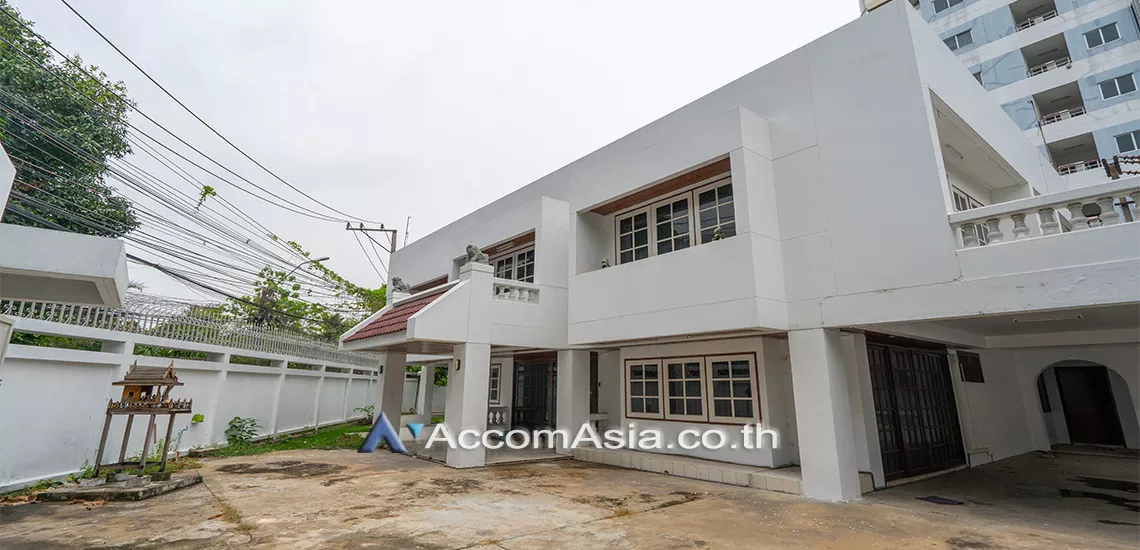  2  3 br House For Rent in sukhumvit ,Bangkok BTS Asok - MRT Sukhumvit AA24422