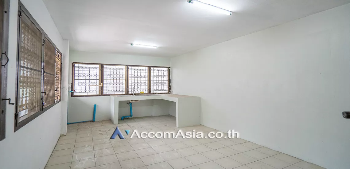9  3 br House for rent and sale in Sukhumvit ,Bangkok BTS Asok - MRT Sukhumvit AA24422