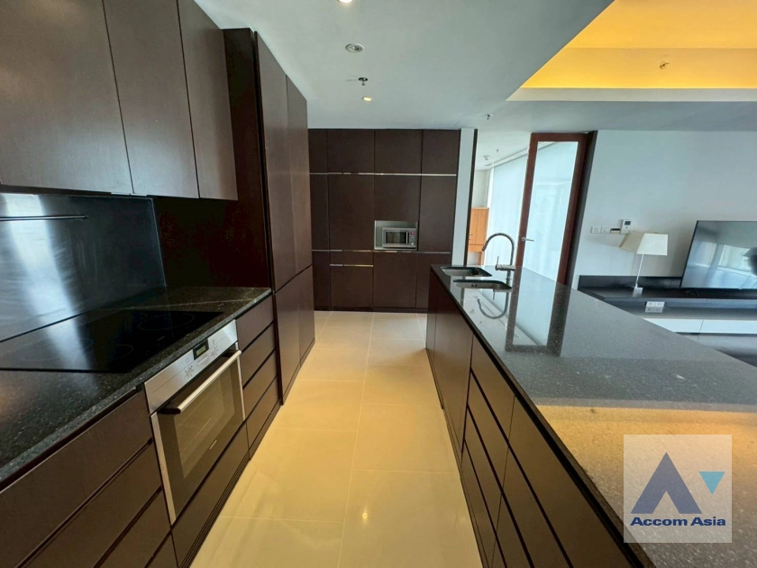 13  2 br Condominium for rent and sale in Ploenchit ,Bangkok BTS Ratchadamri at Hansar Residence AA24426