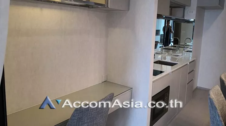 unit 1 Bedroom  Condominium For Rent & Sale in Ploenchit, Bangkok  near BTS Ploenchit (AA24428)