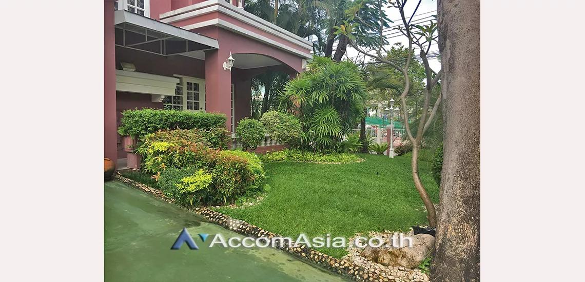  3 Bedrooms  House For Rent in ,   near BTS Bearing (AA24440)