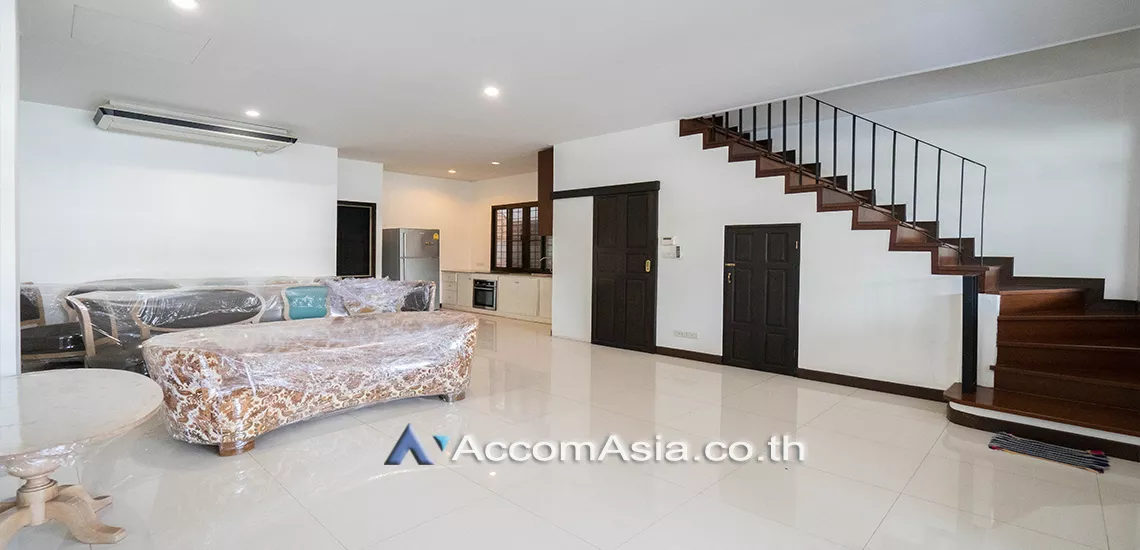  2  3 br Townhouse for rent and sale in Sukhumvit ,Bangkok BTS Phra khanong AA24452