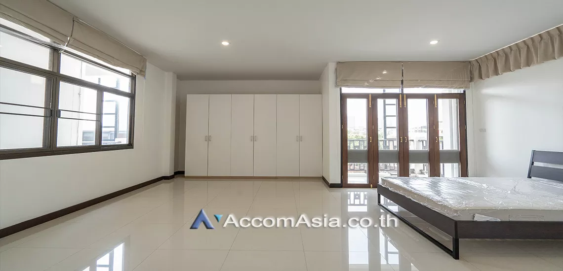 8  3 br Townhouse for rent and sale in Sukhumvit ,Bangkok BTS Phra khanong AA24452