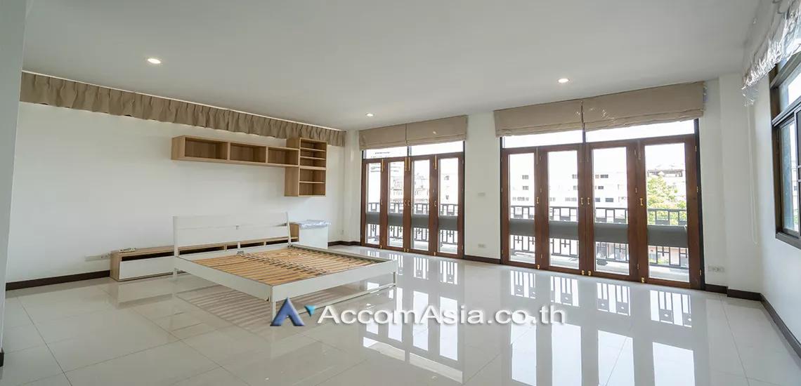 9  3 br Townhouse for rent and sale in Sukhumvit ,Bangkok BTS Phra khanong AA24452