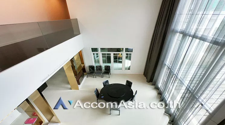  4 Bedrooms  House For Sale in Ratchadapisek, Bangkok  (AA24470)