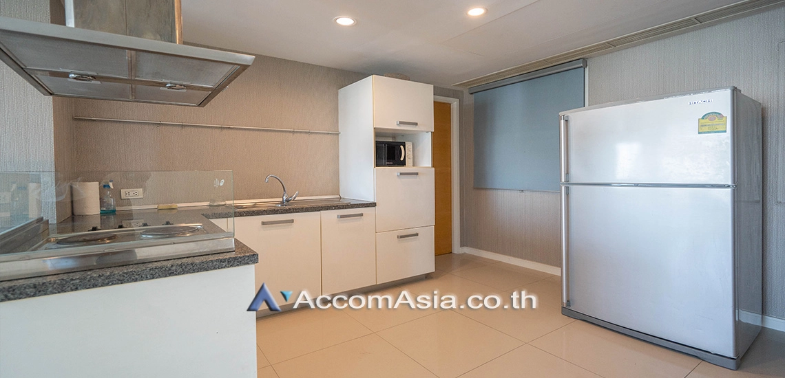 unitPet friendly |  3 Bedrooms  Condominium For Rent in Sukhumvit, Bangkok  near BTS Ekkamai (AA24475)