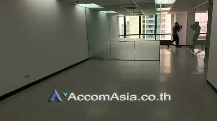 unit Office space For Rent in Sukhumvit, Bangkok  near BTS Asok (AA24476)