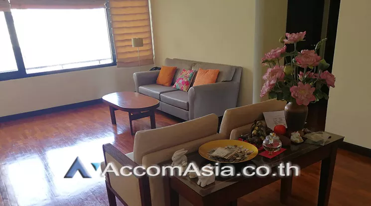  3 Bedrooms  Condominium For Sale in Sathorn, Bangkok  near BTS Chong Nonsi - MRT Lumphini (AA24478)