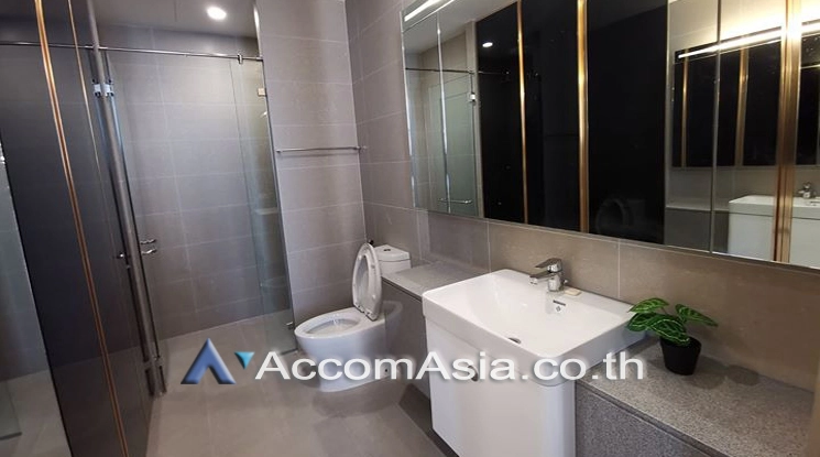 unit 1 Bedroom  Condominium For Rent & Sale in Ploenchit, Bangkok  near BTS Ploenchit (AA24479)
