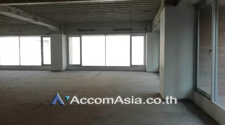  1  Retail / Showroom For Rent in Silom ,Bangkok BTS Sala Daeng at Patpong 1 Building AA24495