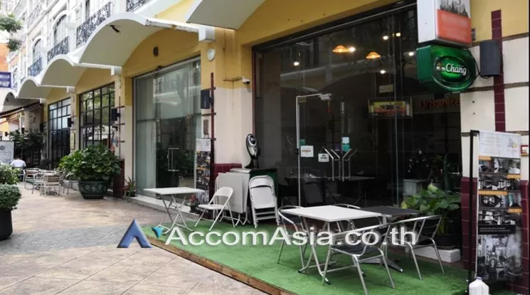 Shophouse For Rent & Sale in Silom, Bangkok  near BTS Surasak (AA24514)