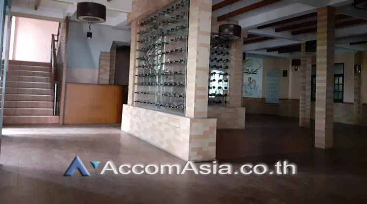 4  Retail / Showroom For Rent in Sukhumvit ,Bangkok BTS Asok AA24526