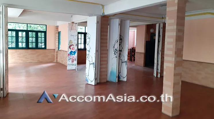 6  Retail / Showroom For Rent in dusit ,Bangkok BTS Asok AA24526