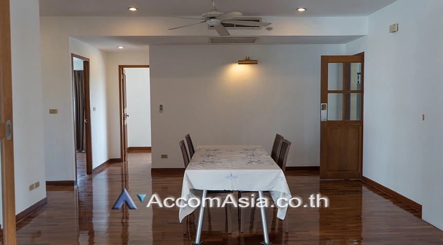 unit 3 Bedrooms  Apartment For Rent in Sukhumvit, Bangkok  near BTS Phrom Phong (AA24538)