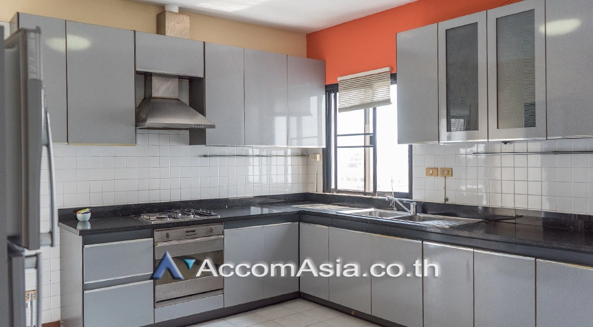 5  3 br Apartment For Rent in Sukhumvit ,Bangkok BTS Phrom Phong at Peaceful Residential Location 1000 Meters to BTS AA24538
