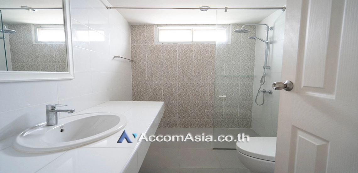 8  3 br Apartment For Rent in Sukhumvit ,Bangkok BTS Ekkamai at Ideal Place For Big Families AA24554