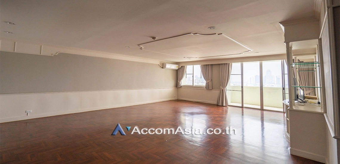 unitPet friendly |  3 Bedrooms  Apartment For Rent in Sukhumvit, Bangkok  near BTS Ekkamai (AA24554)