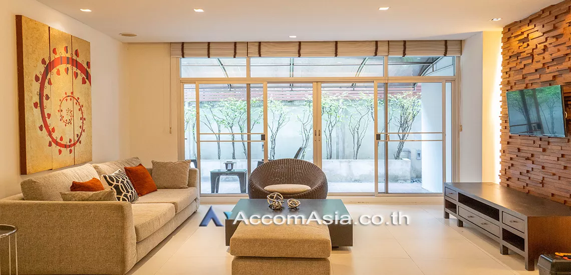 Huge Terrace, Pet friendly |  Urban lifestyle Apartment  2 Bedroom for Rent BTS Thong Lo in Sukhumvit Bangkok
