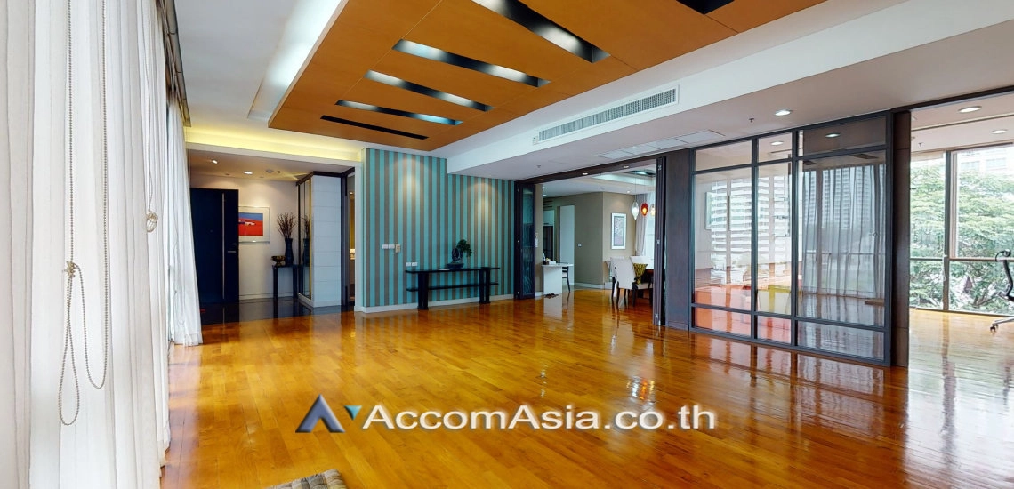  4 Bedrooms  Condominium For Sale in Sukhumvit, Bangkok  near BTS Asok - MRT Sukhumvit (AA24564)
