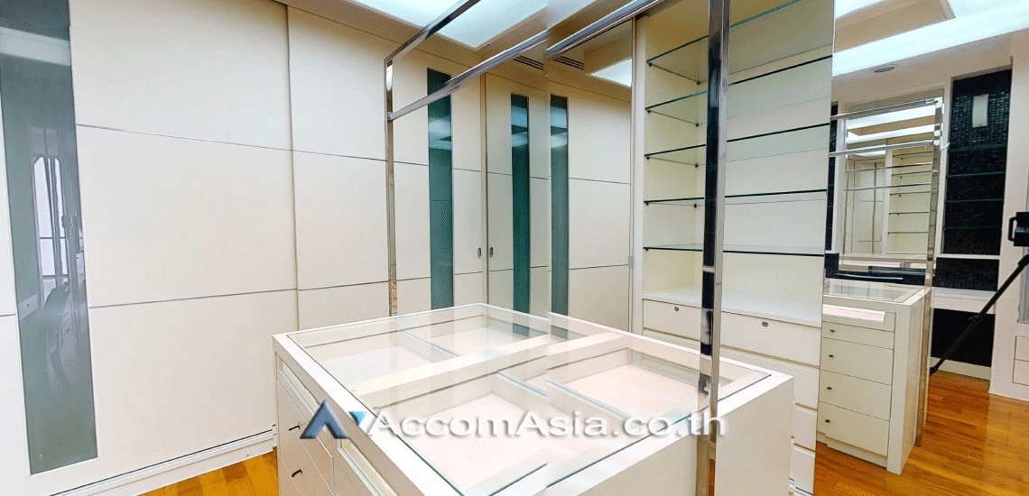 10  4 br Condominium For Sale in Sukhumvit ,Bangkok BTS Asok - MRT Sukhumvit at Domus 16 AA24564