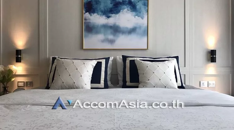  1 Bedroom  Condominium For Sale in Phaholyothin, Bangkok  near BTS Phaya Thai (AA24598)