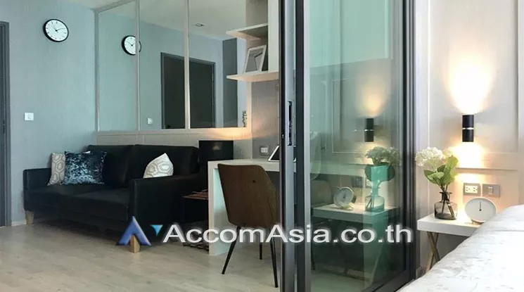  1 Bedroom  Condominium For Sale in Phaholyothin, Bangkok  near BTS Phaya Thai (AA24598)