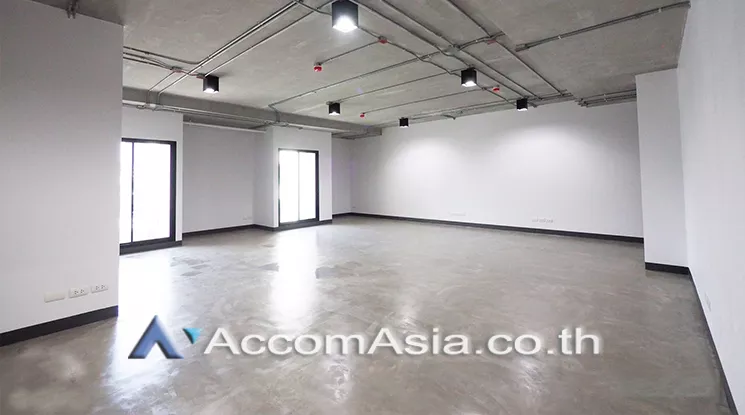  1  Office Space For Rent in Sukhumvit ,Bangkok BTS Thong Lo at 111 We space AA24606