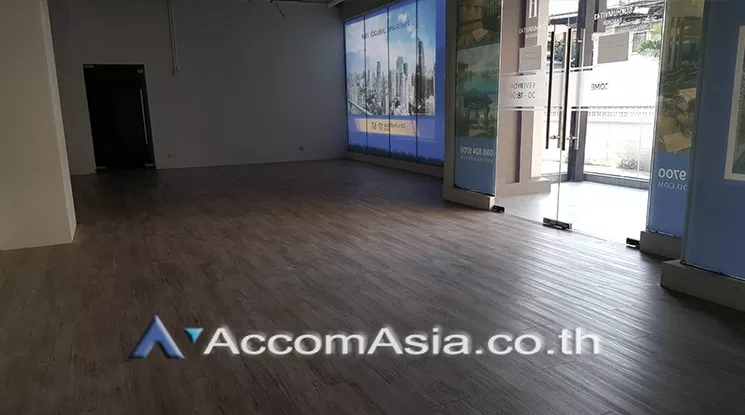 4  Retail / Showroom For Rent in Sukhumvit ,Bangkok BTS Phrom Phong AA24617