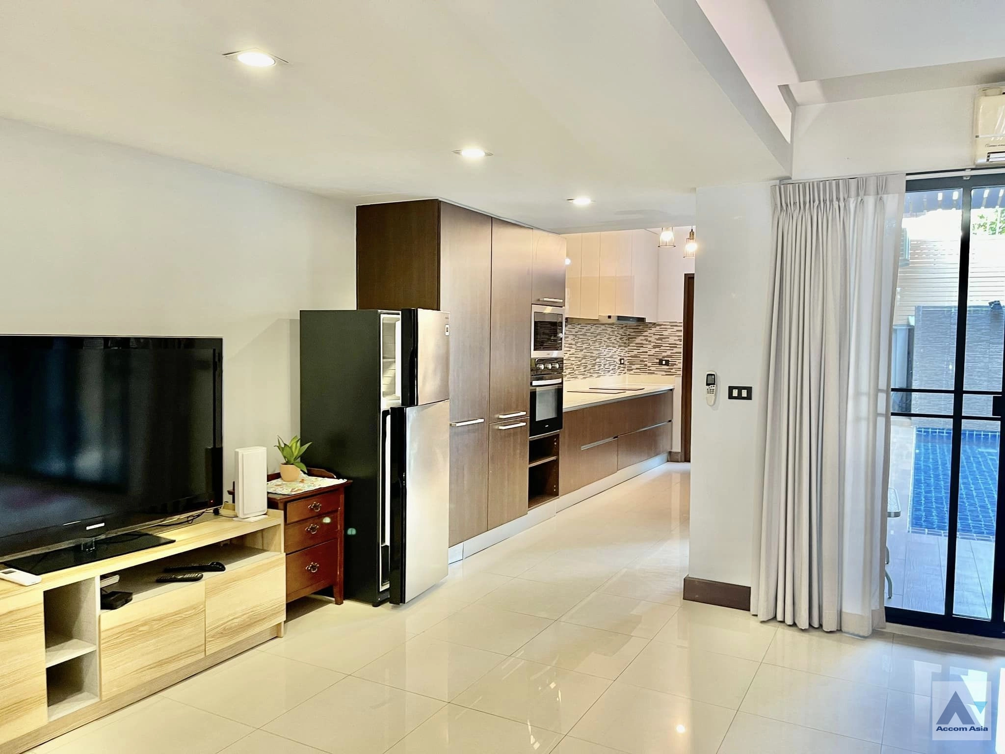  1  4 br House For Rent in sukhumvit ,Bangkok BTS Thong Lo AA24620