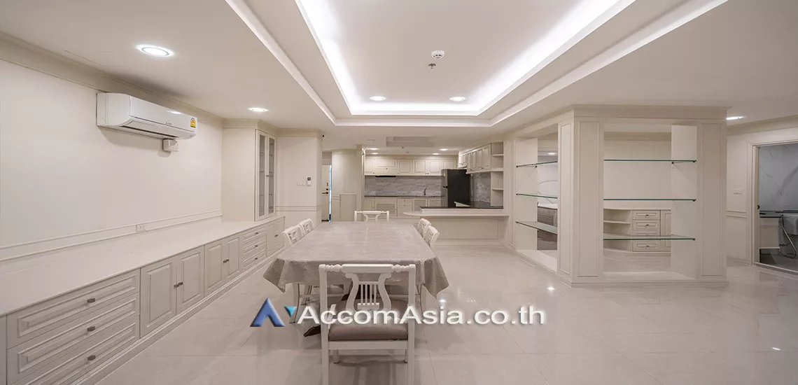  2  3 br Apartment For Rent in Sukhumvit ,Bangkok BTS Phrom Phong at Newly renovated AA24657