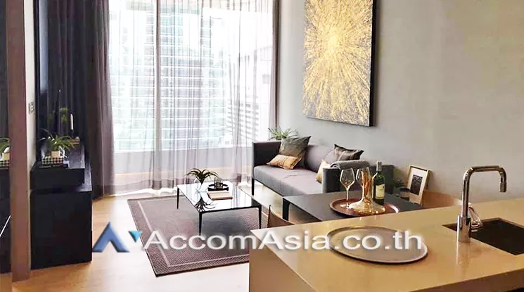 unit 1 Bedroom  Condominium For Rent & Sale in Silom, Bangkok  near BTS Sala Daeng (AA24658)