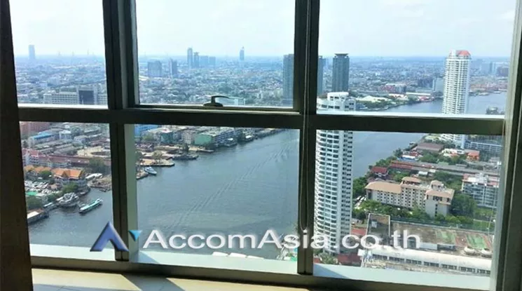  3 Bedrooms  Condominium For Sale in Charoennakorn, Bangkok  near BTS Krung Thon Buri (AA24660)