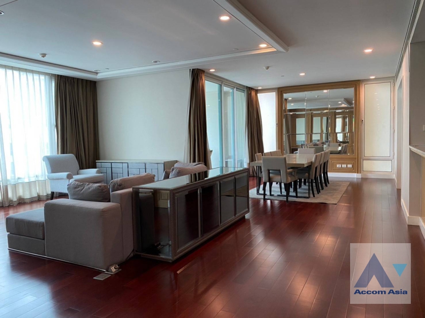 4  3 br Condominium For Rent in Ploenchit ,Bangkok BTS Chitlom at The Park Chidlom AA24662