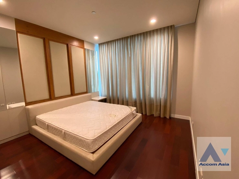 14  3 br Condominium For Rent in Ploenchit ,Bangkok BTS Chitlom at The Park Chidlom AA24662