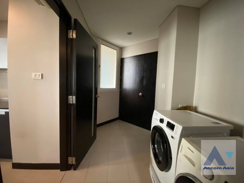20  3 br Condominium For Rent in Ploenchit ,Bangkok BTS Chitlom at The Park Chidlom AA24662