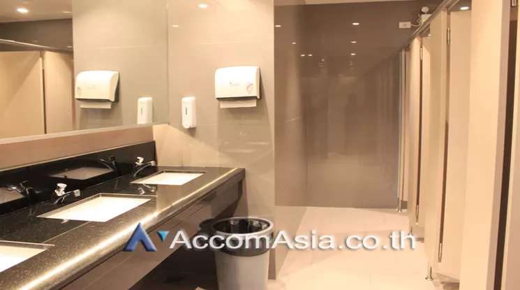 6  Office Space For Rent in Sukhumvit ,Bangkok BTS Phra khanong at Summer Hub AA24664
