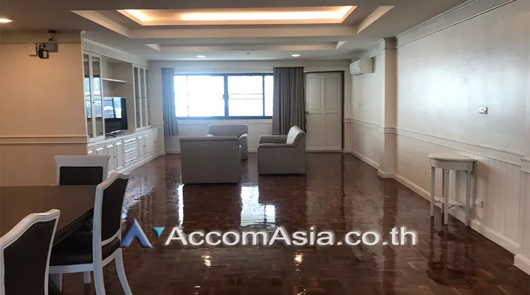  1  3 br Apartment For Rent in Sukhumvit ,Bangkok BTS Phrom Phong at Low-rise apartment, Walk 400m to BTS AA24673