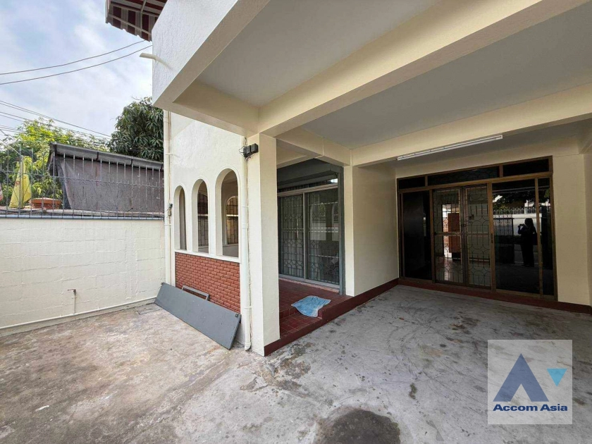 16  5 br Townhouse for rent and sale in Sukhumvit ,Bangkok BTS Ekkamai AA24676