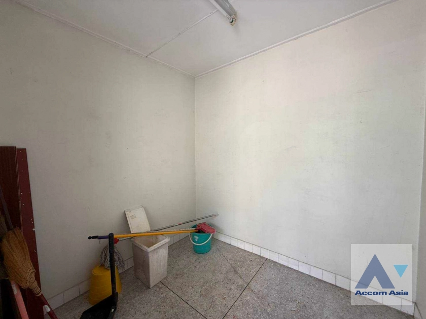 17  5 br Townhouse for rent and sale in Sukhumvit ,Bangkok BTS Ekkamai AA24676