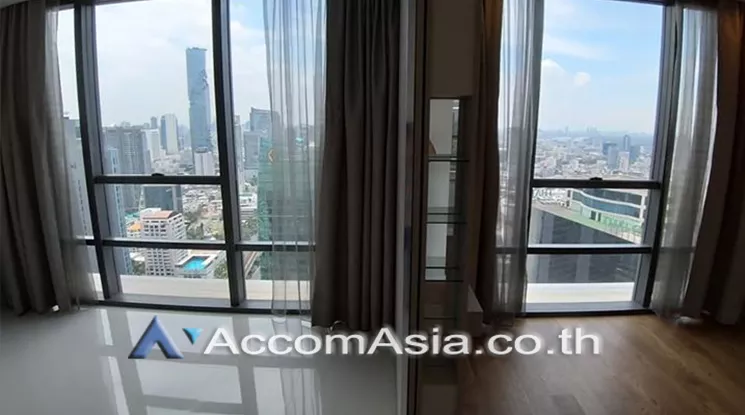  1 Bedroom  Condominium For Sale in Sathorn, Bangkok  near BTS Surasak (AA24684)