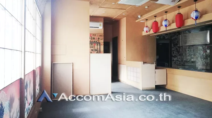 5  Retail / Showroom For Rent in Sukhumvit ,Bangkok BTS Thong Lo at Retail Space for RENT AA24686
