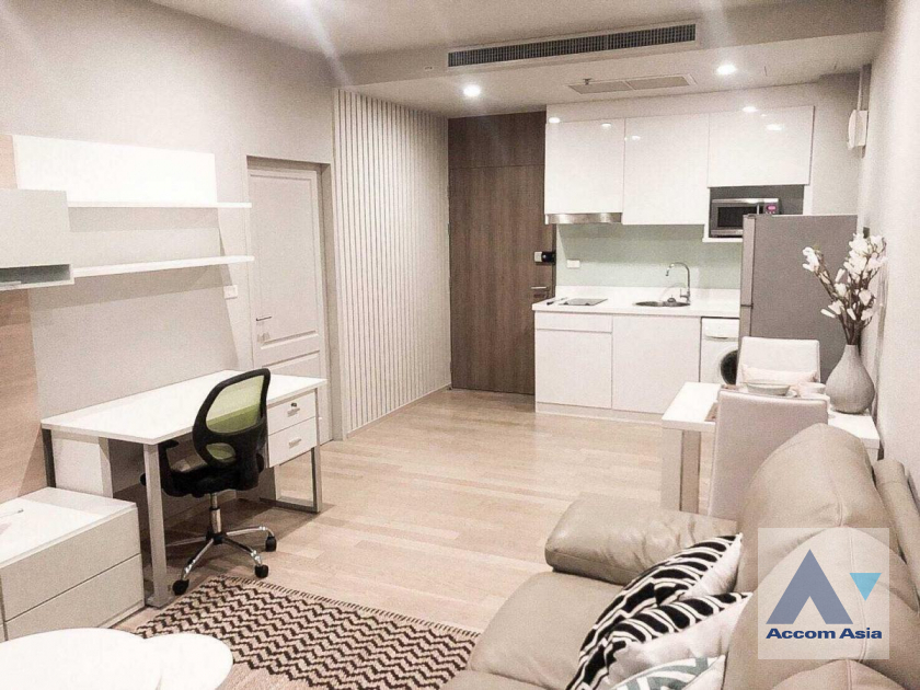 unit 1 Bedroom  Condominium For Rent & Sale in Sukhumvit, Bangkok  near BTS Phrom Phong (AA24694)