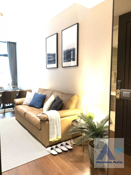 unit 1 Bedroom  Condominium For Rent & Sale in Sukhumvit, Bangkok  near BTS Phrom Phong (AA24695)