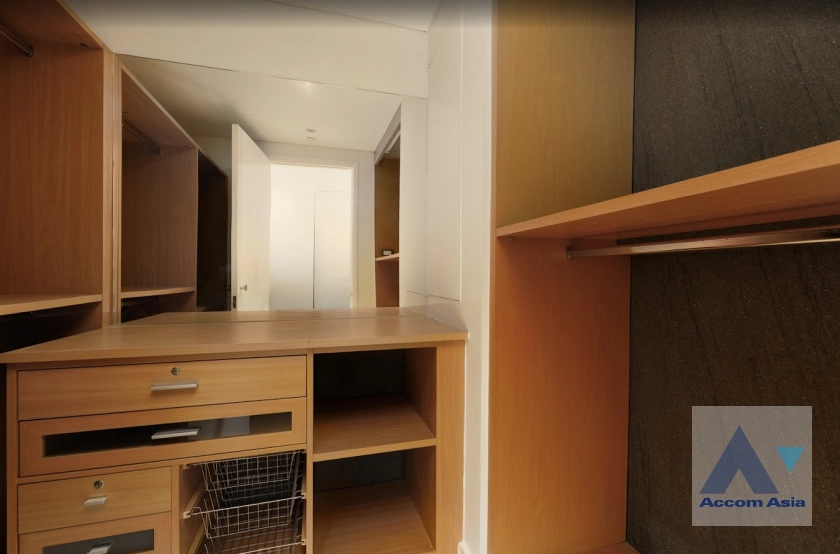 23  3 br Condominium For Sale in Sukhumvit ,Bangkok BTS Ekkamai at Fullerton Sukhumvit AA24711