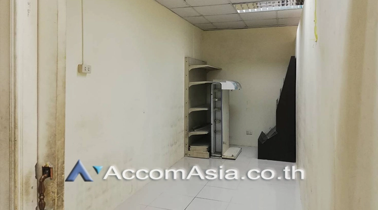 unit Office space For Rent & Sale in Sathorn, Bangkok  near BTS Chong Nonsi (AA24718)
