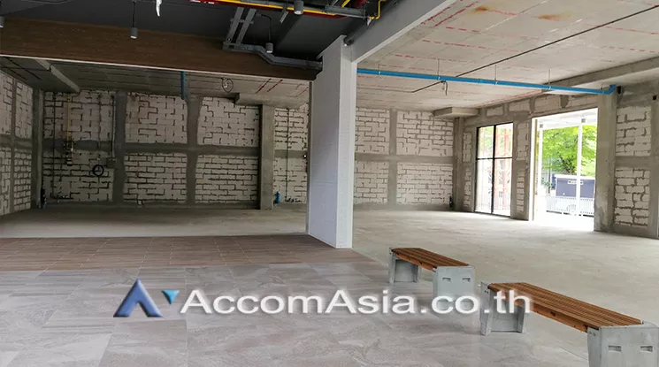 11  Retail / Showroom For Rent in Sukhumvit ,Bangkok BTS Phrom Phong at Retail Space for RENT AA24730