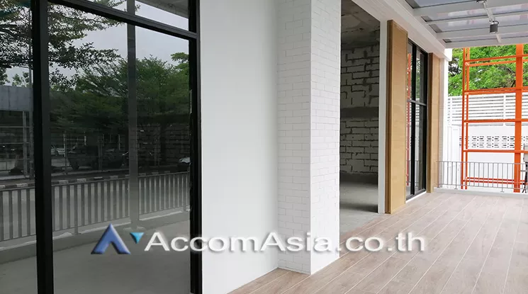 10  Retail / Showroom For Rent in Sukhumvit ,Bangkok BTS Phrom Phong at Retail Space for RENT AA24730